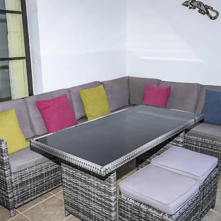 Dulce Vista Costa Papagayo With Large Heated Private Pool & Air Conditioning * Playa Blanca (Lanzarote)